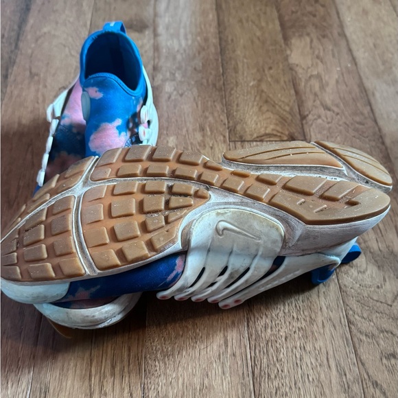 Nike Tie-Dye Sneakers - Blue and Pink - Picture 4 of 4